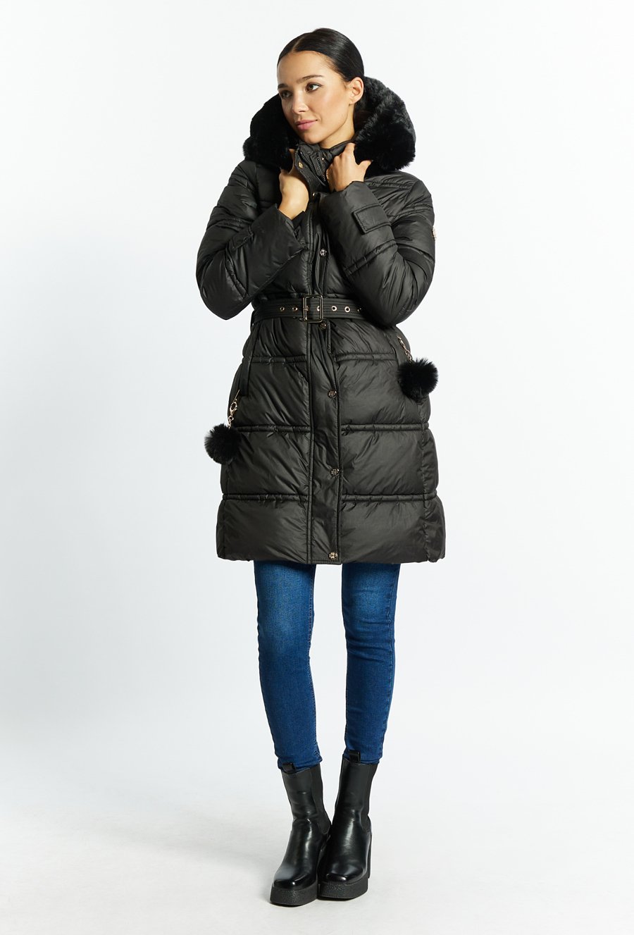 Płaszcz damski z pomponami