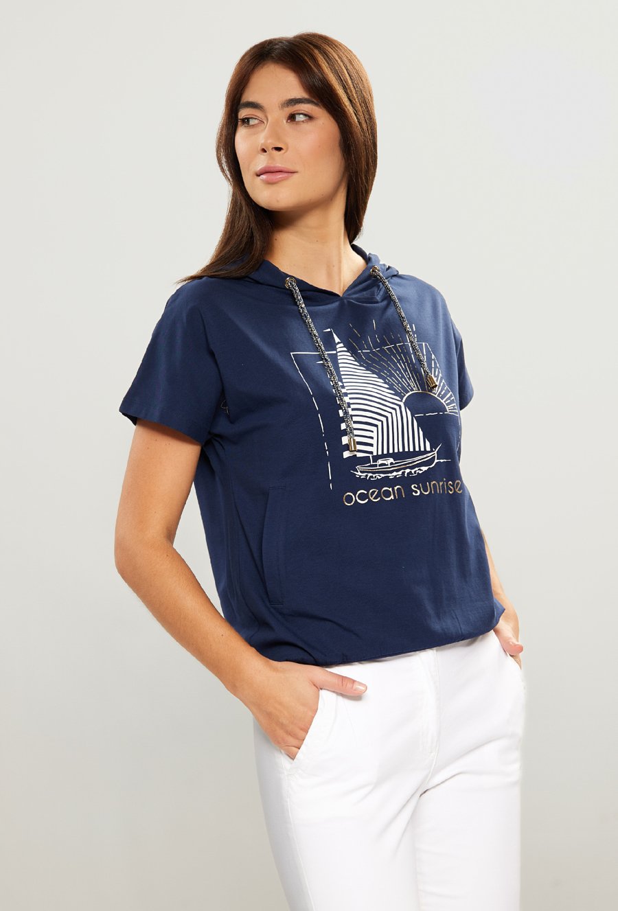 T-shirt damski z kapturem