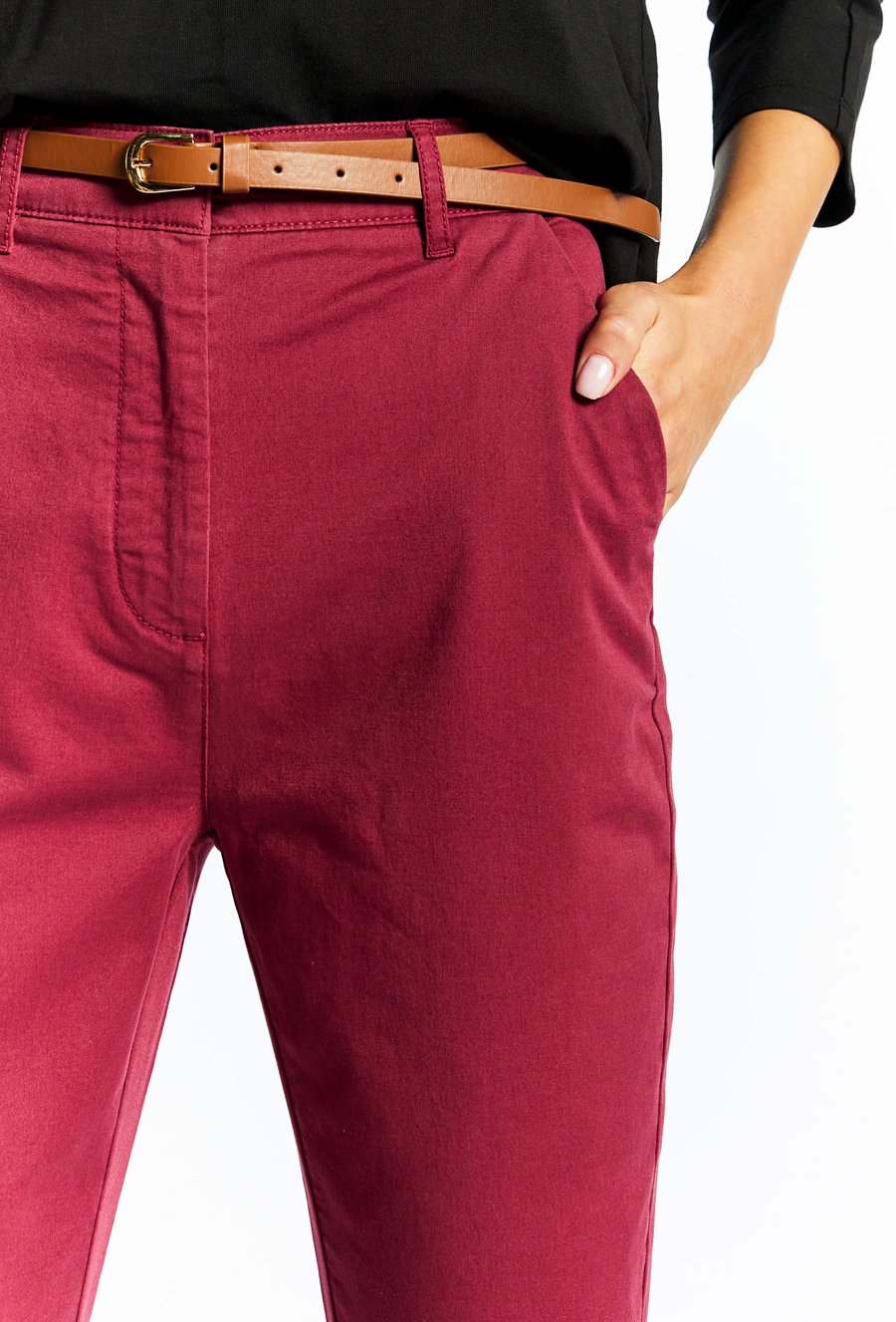 Materiałowe spodnie z paskiem