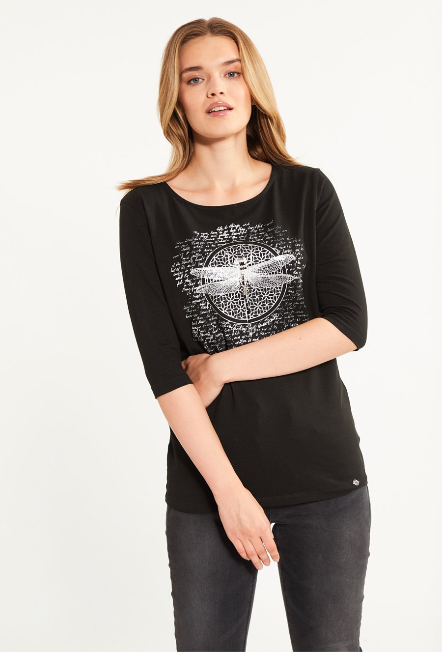 T-shirt z nadrukiem i biżuteryjną aplikacją