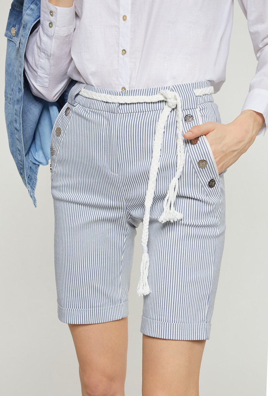 Wzorzyste spodenki damskie