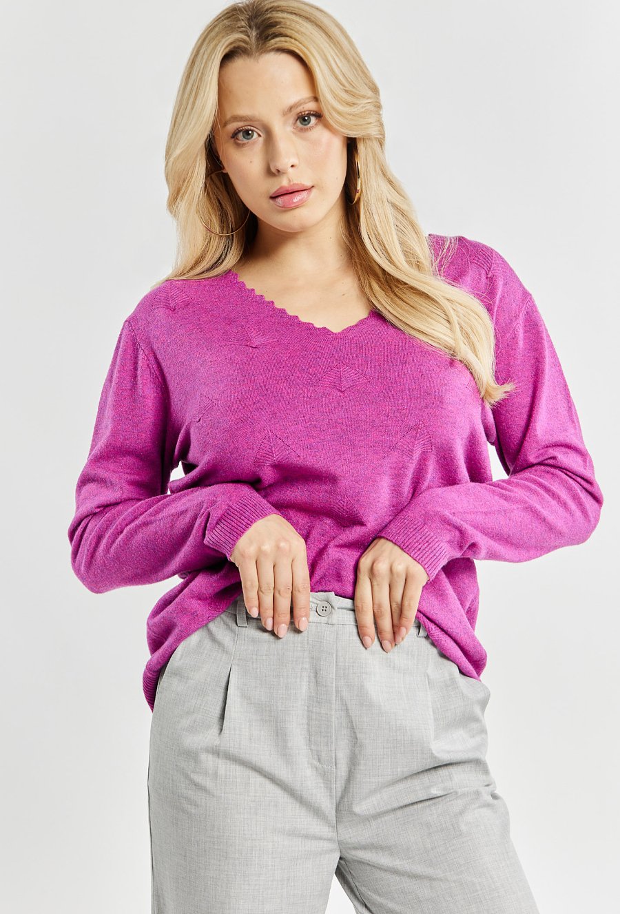 Połyskujący sweter damski