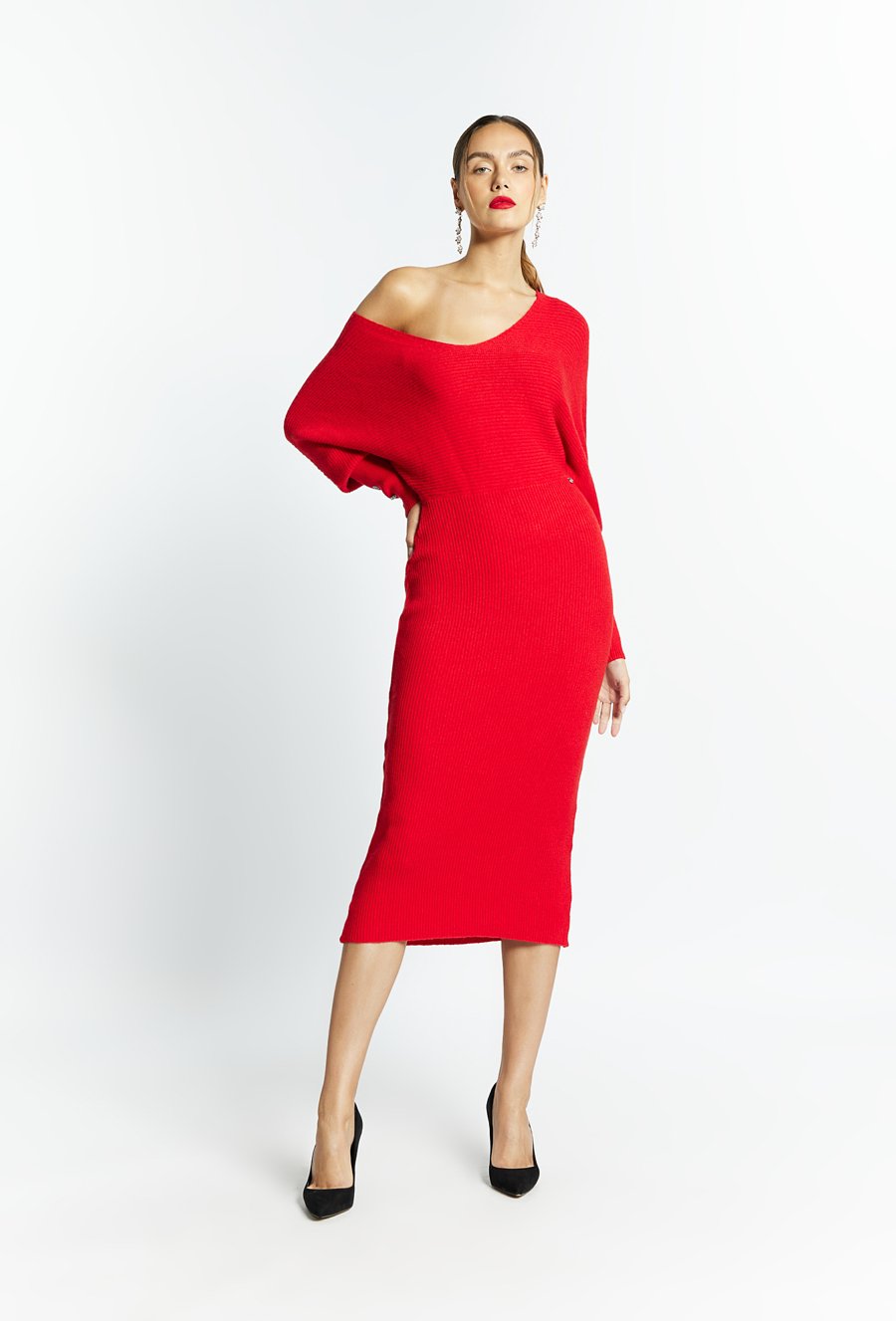 Dopasowana sukienka damska