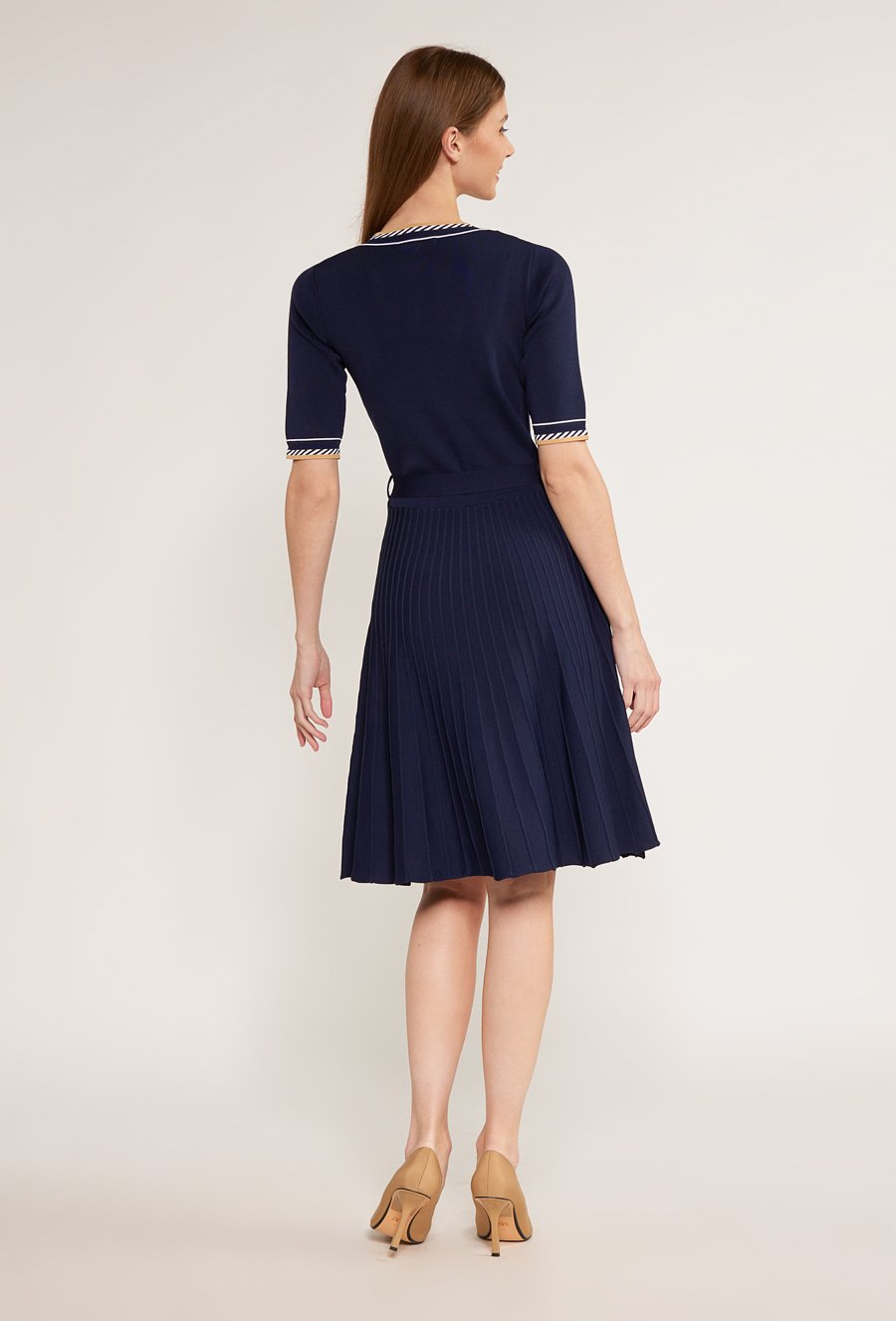 Rozkloszowana sukienka damska