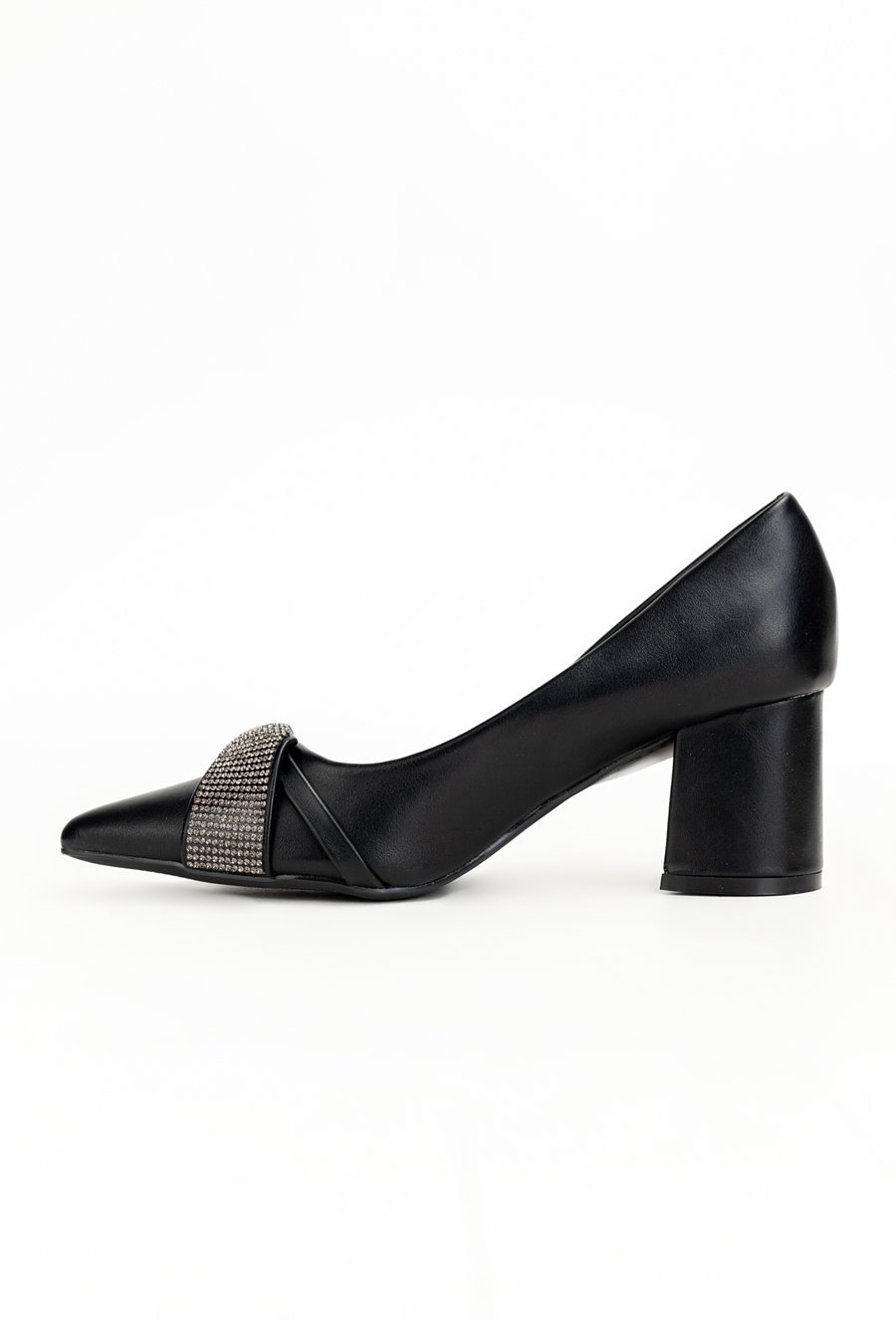 Czarne cz&oacute;łenka MAGNIFICO