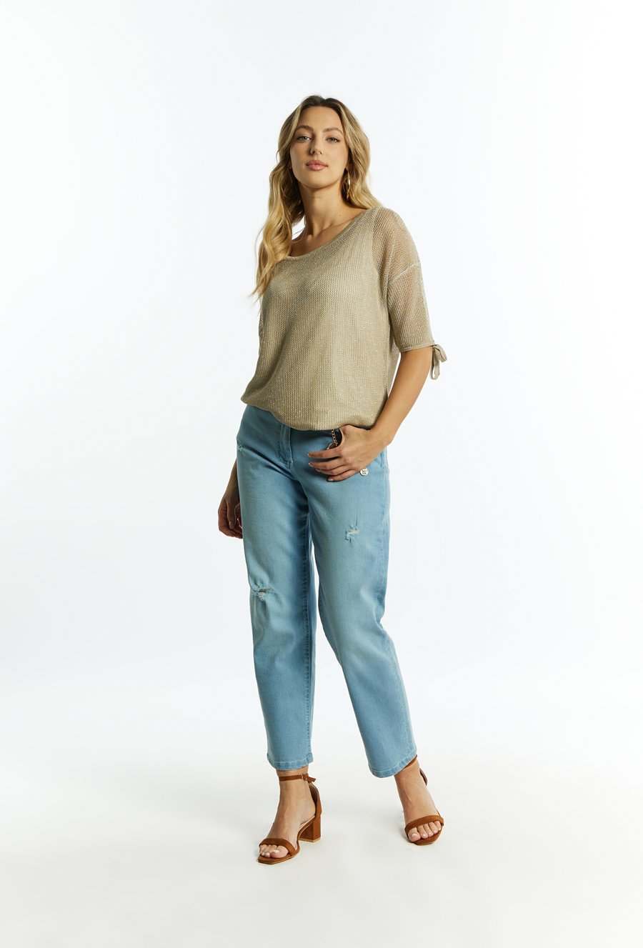 Połyskujący sweter damski