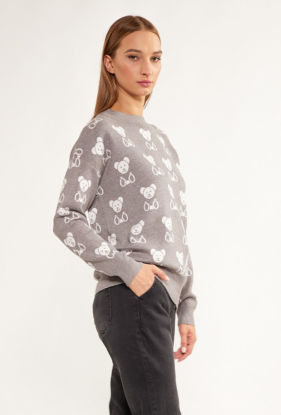 Wzorzysty sweter damski