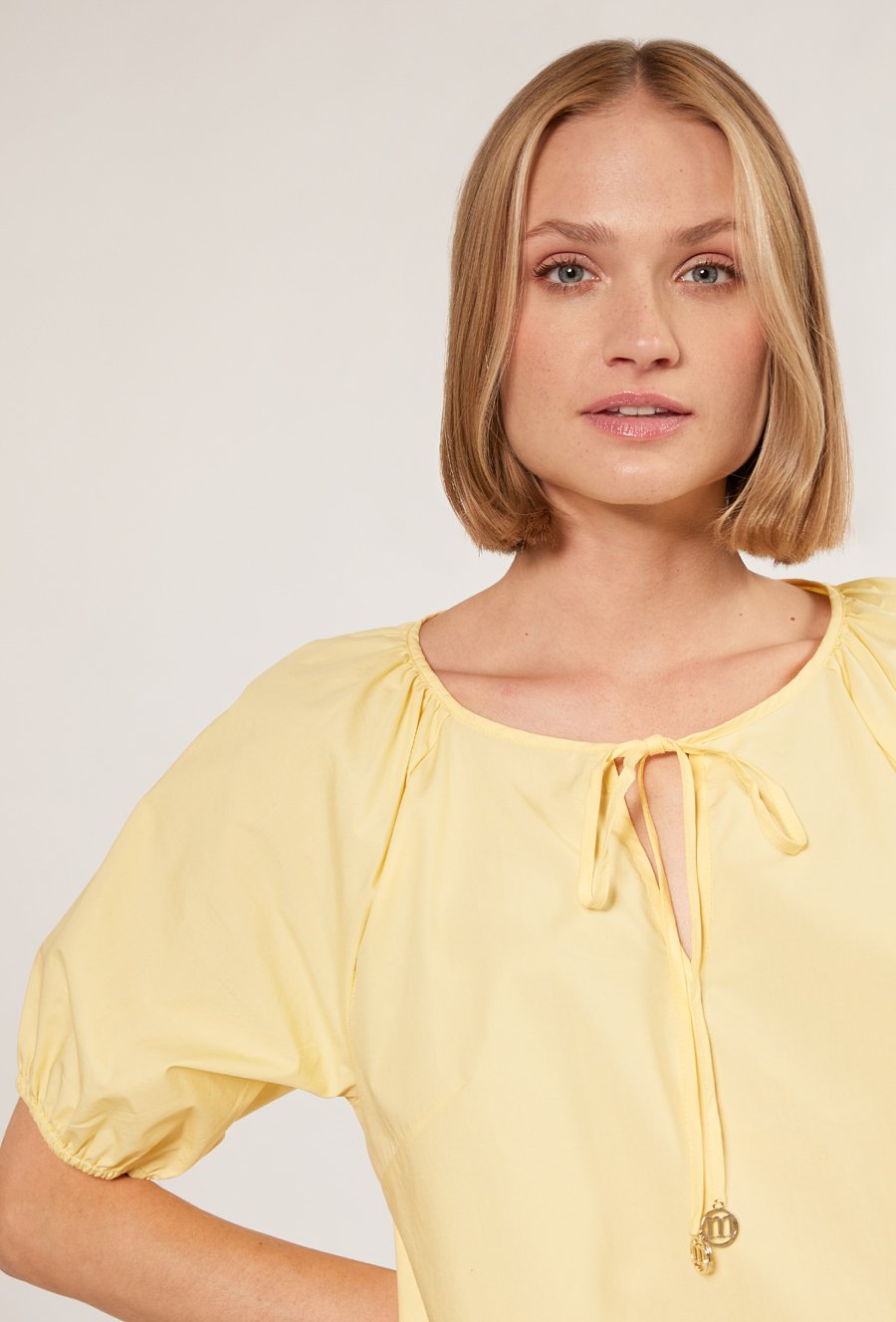 Sukienka damska z falbaną