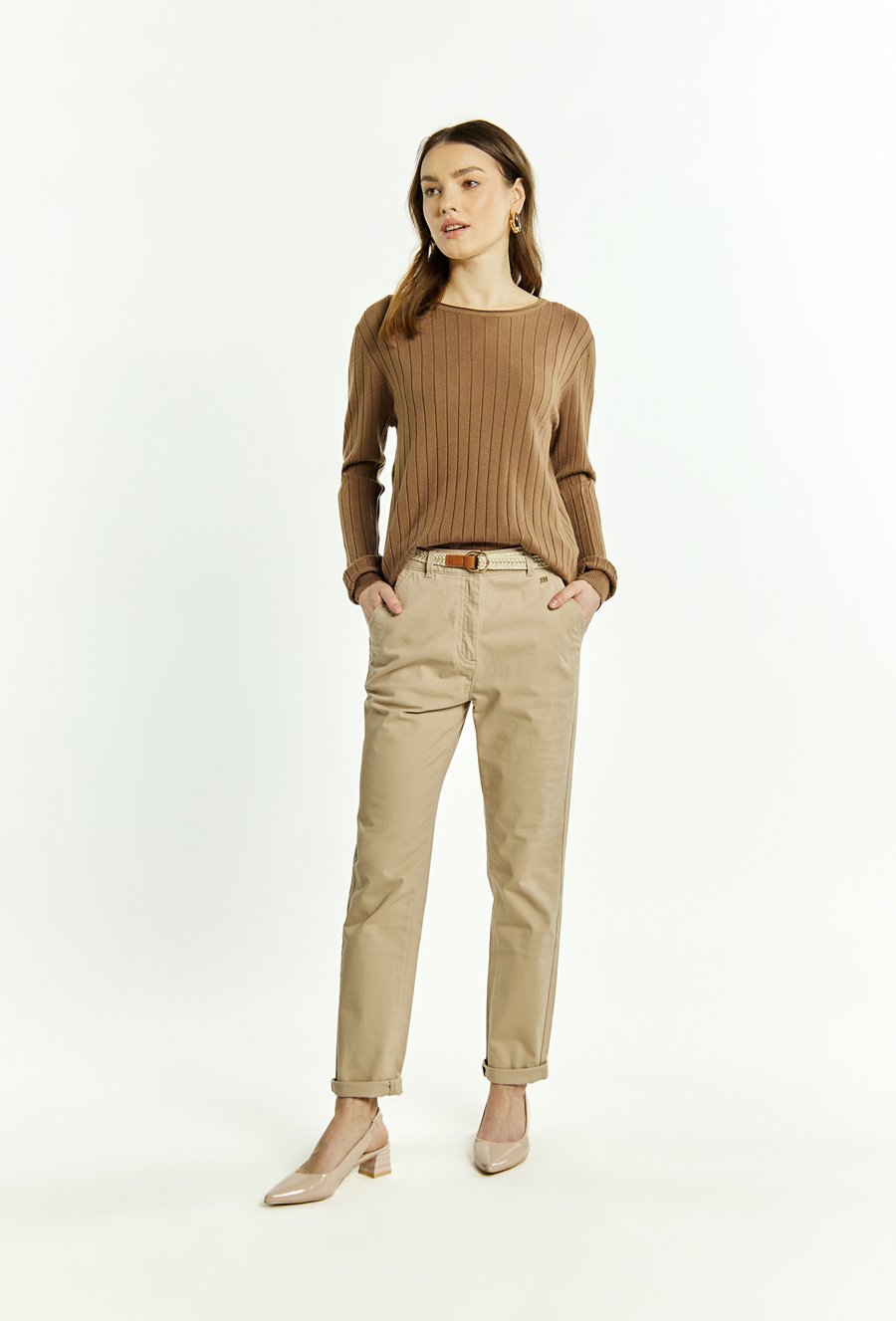 Prążkowany sweter damski