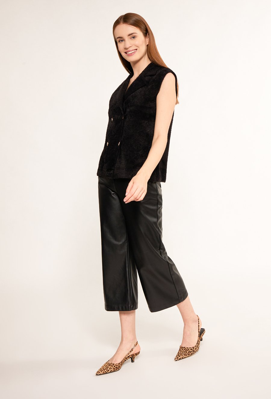 Dwurzędowy sweter z włosiem