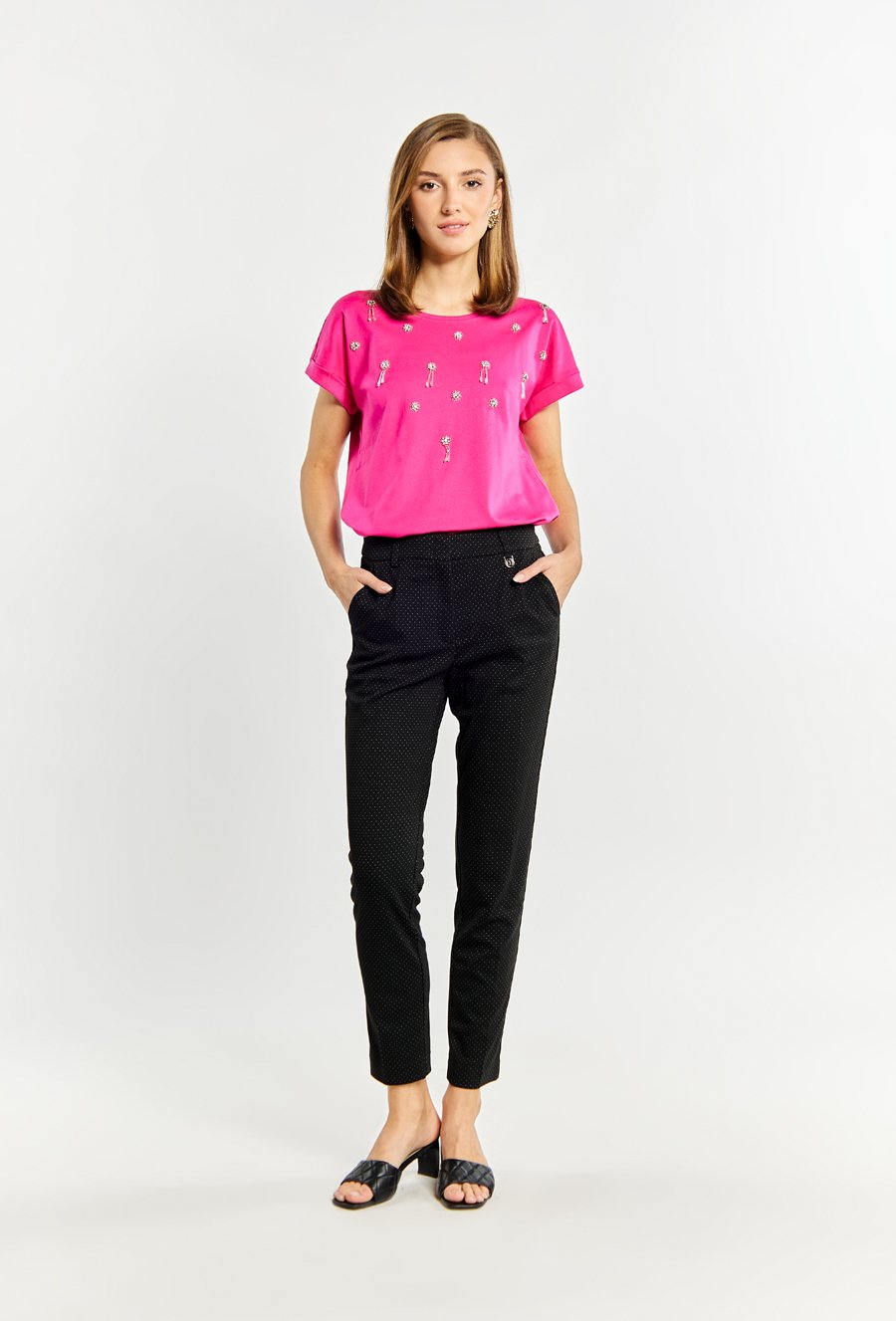 T-shirt z ozdobnymi elementami