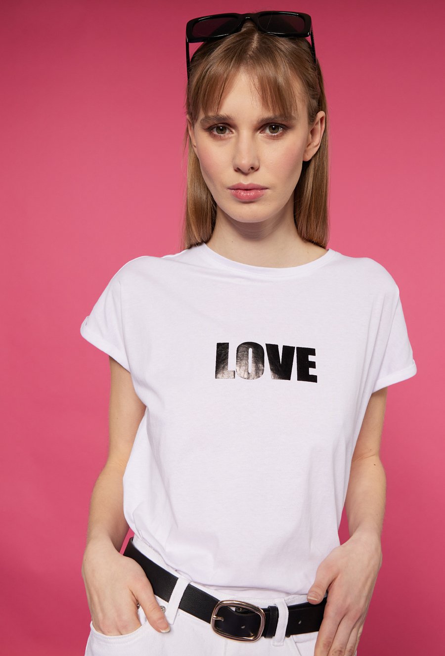 T-shirt z napisem LOVE