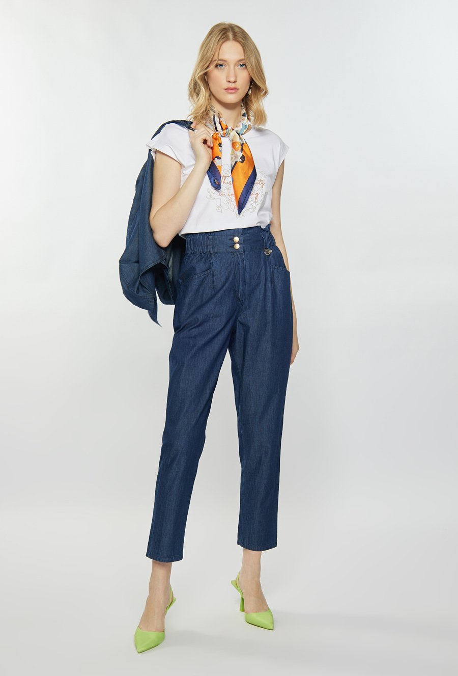 Materiałowe spodnie z elastyczną gumką