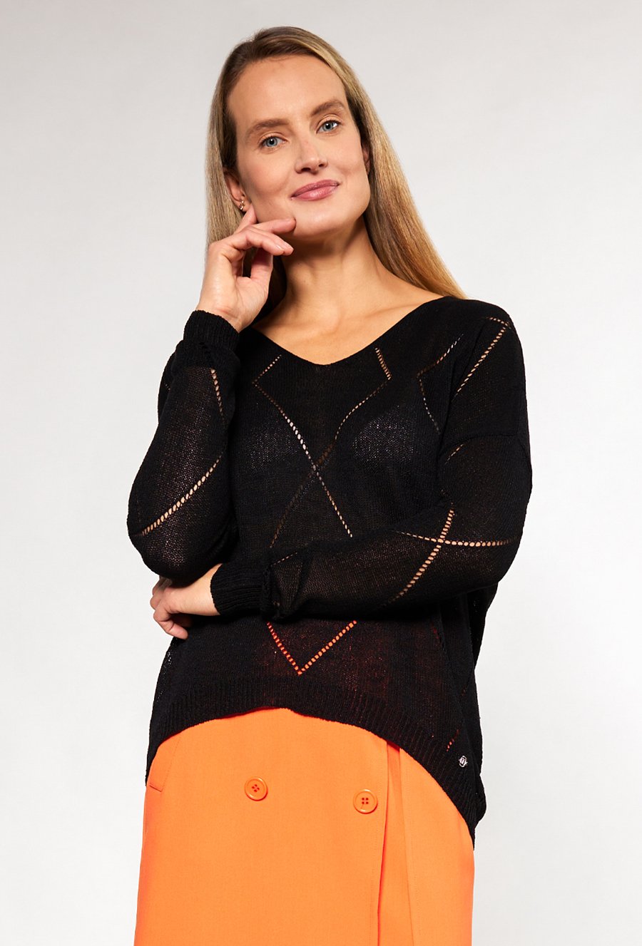 Lekki sweter z długim rękawem