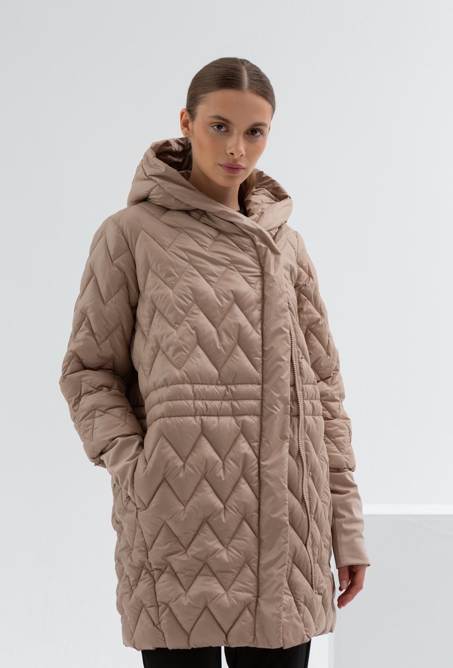 Pikowana kurtka w jodełkę