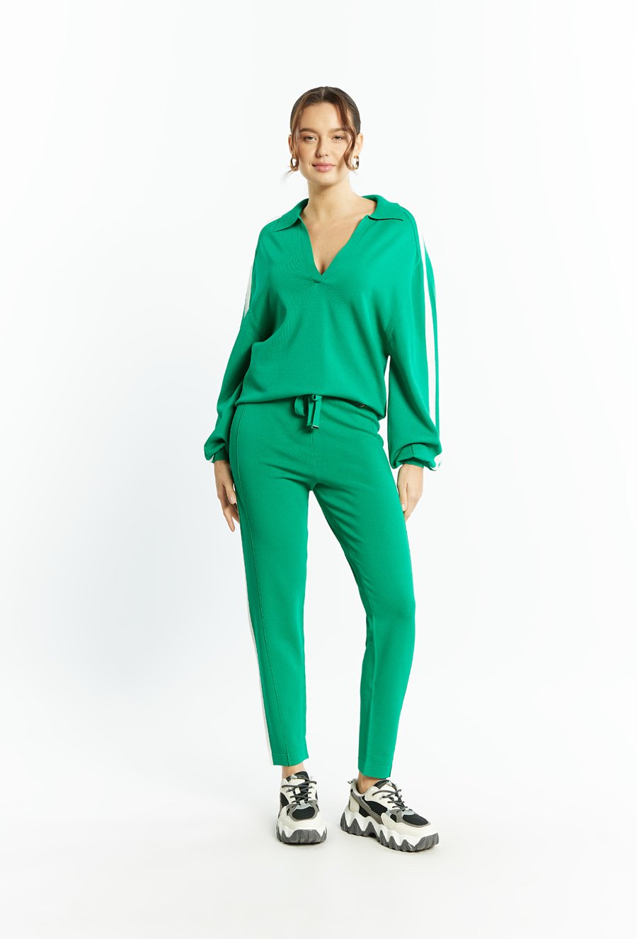 Sweter damski z kołnierzem