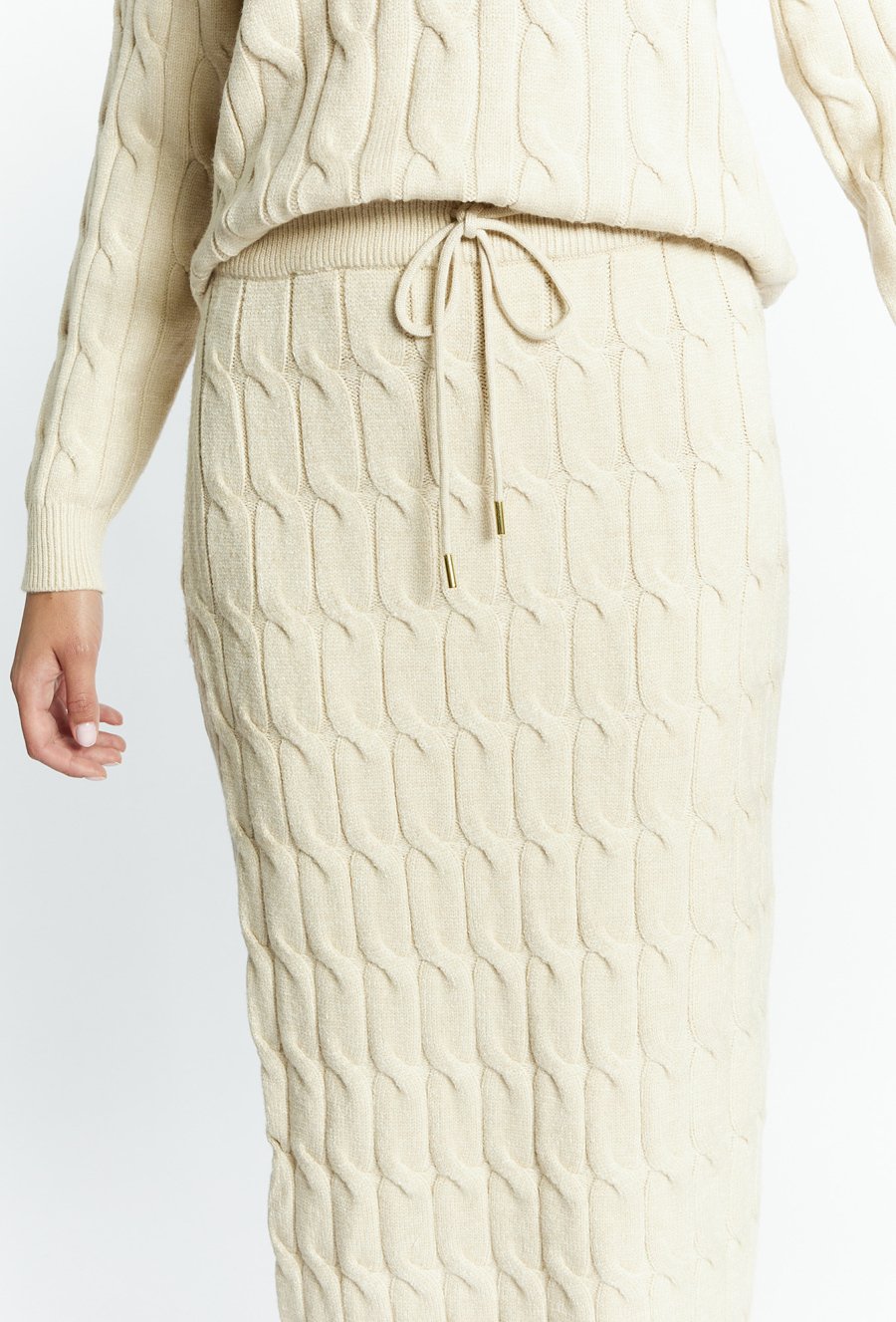 Sp&oacute;dnica damska