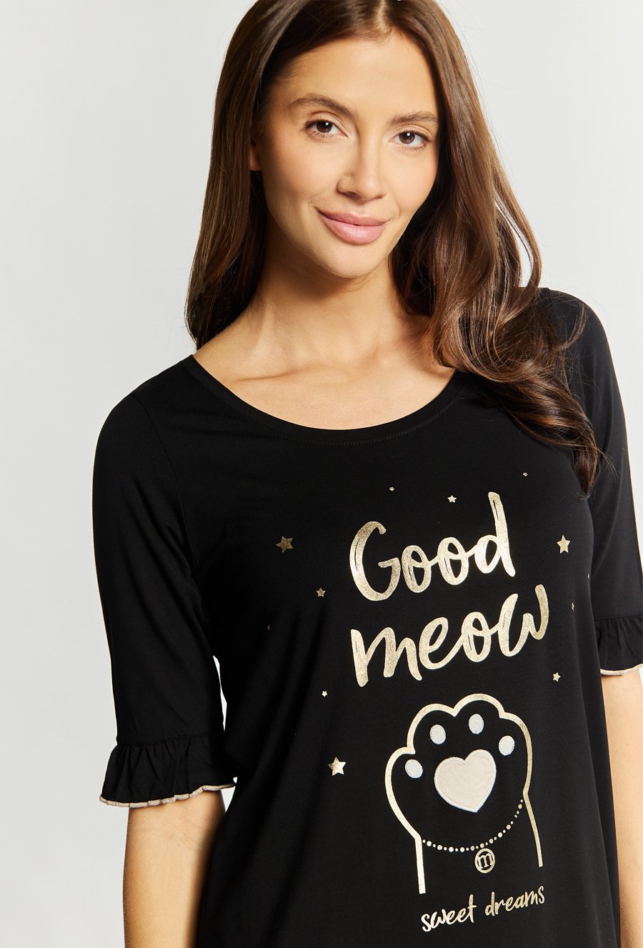 Koszula nocna z falbanką na dole