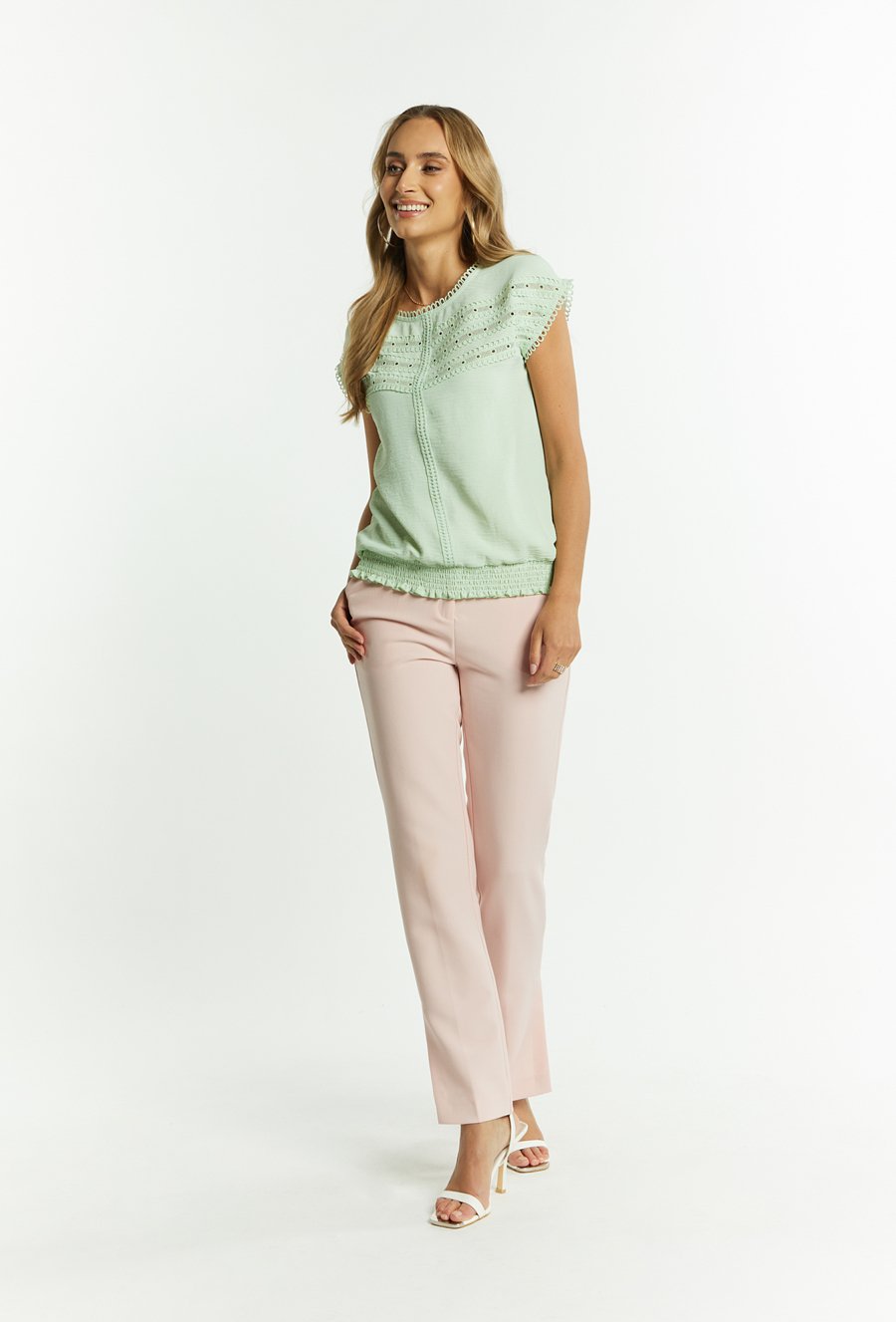 Bluzka z haftowanym wzorem