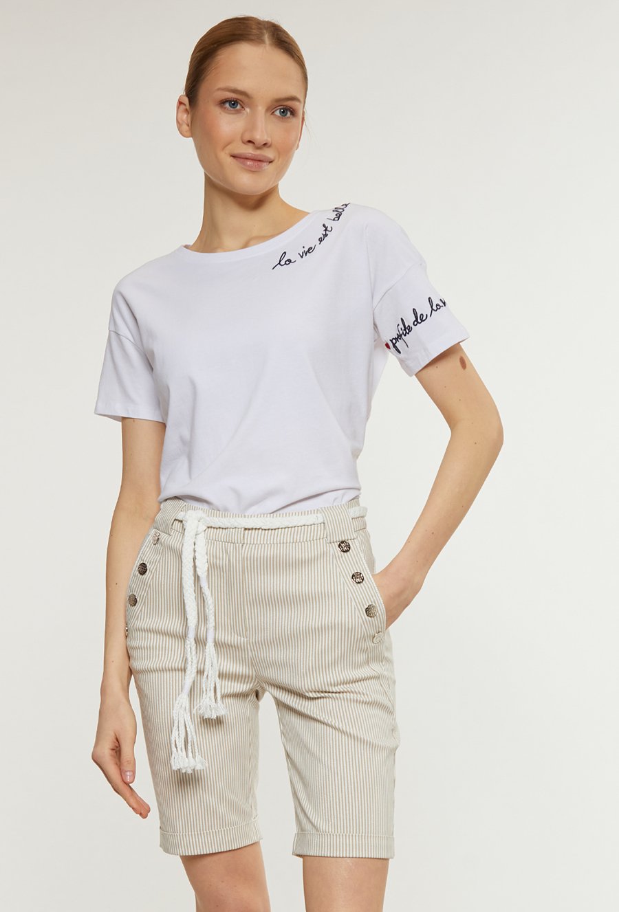 Wzorzyste spodenki damskie