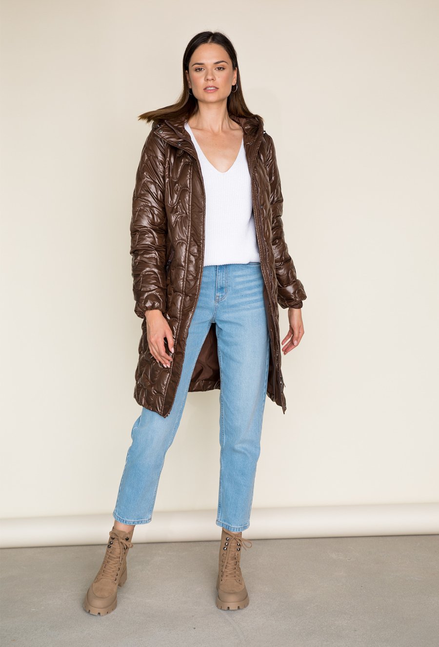 Kurtka damska z pikowanym wzorem