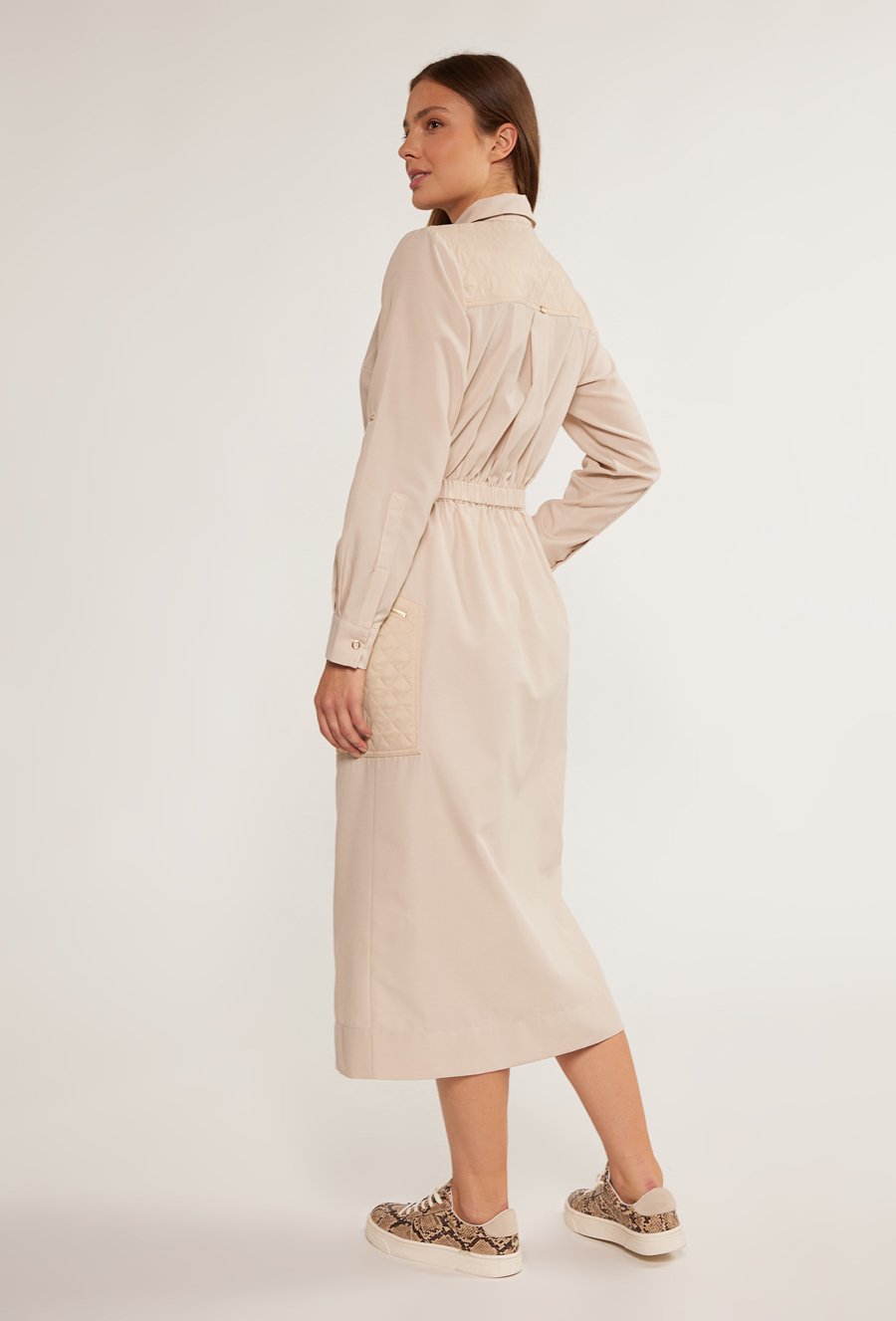 Sukienka damska z pikowanymi wstawkami