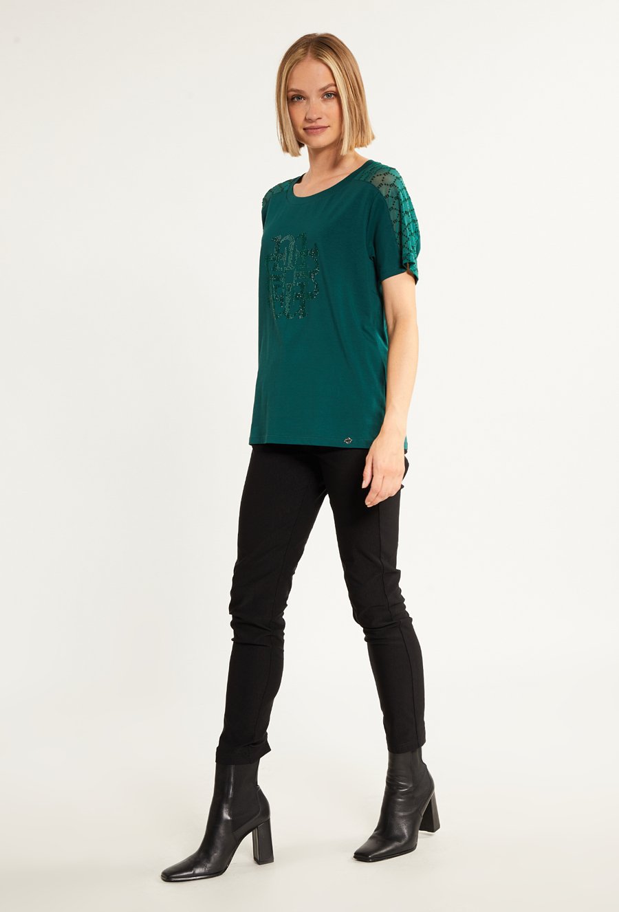 Bluzka z siateczką na ramionach