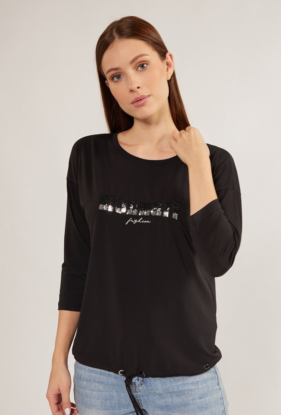 T-shirt damski z cekinowym napisem