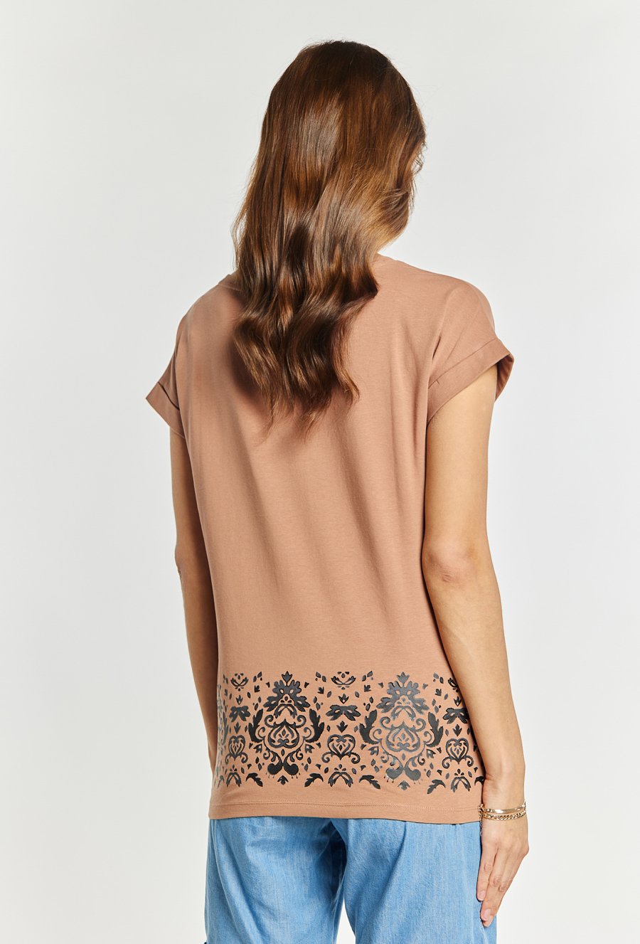 T-shirt z ciekawym wzorem