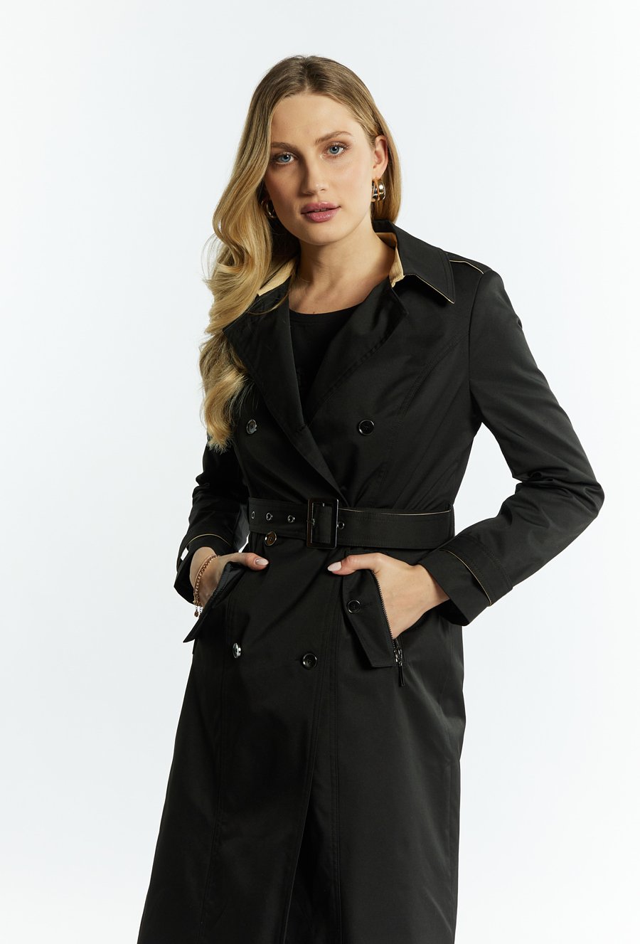 Dwurzędowy płaszcz typu trencz