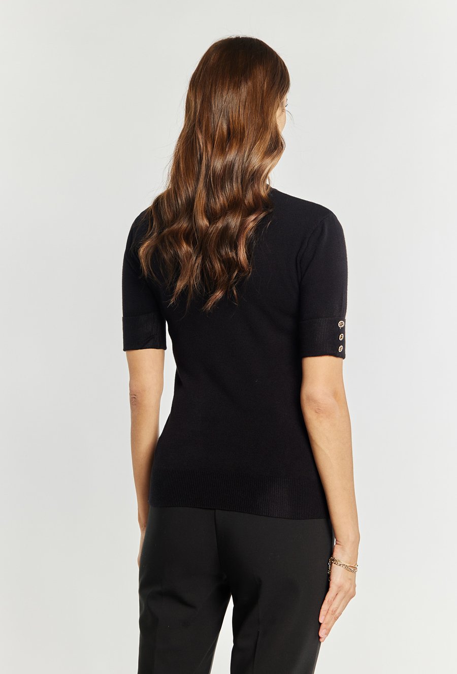 Sweter damski z kr&oacute;tkim rękawem