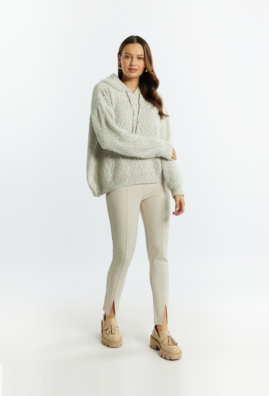 Sweter damski z kapturem