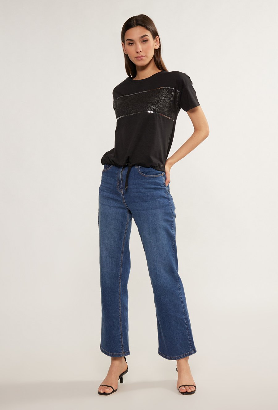 T-shirt damski z cekinami