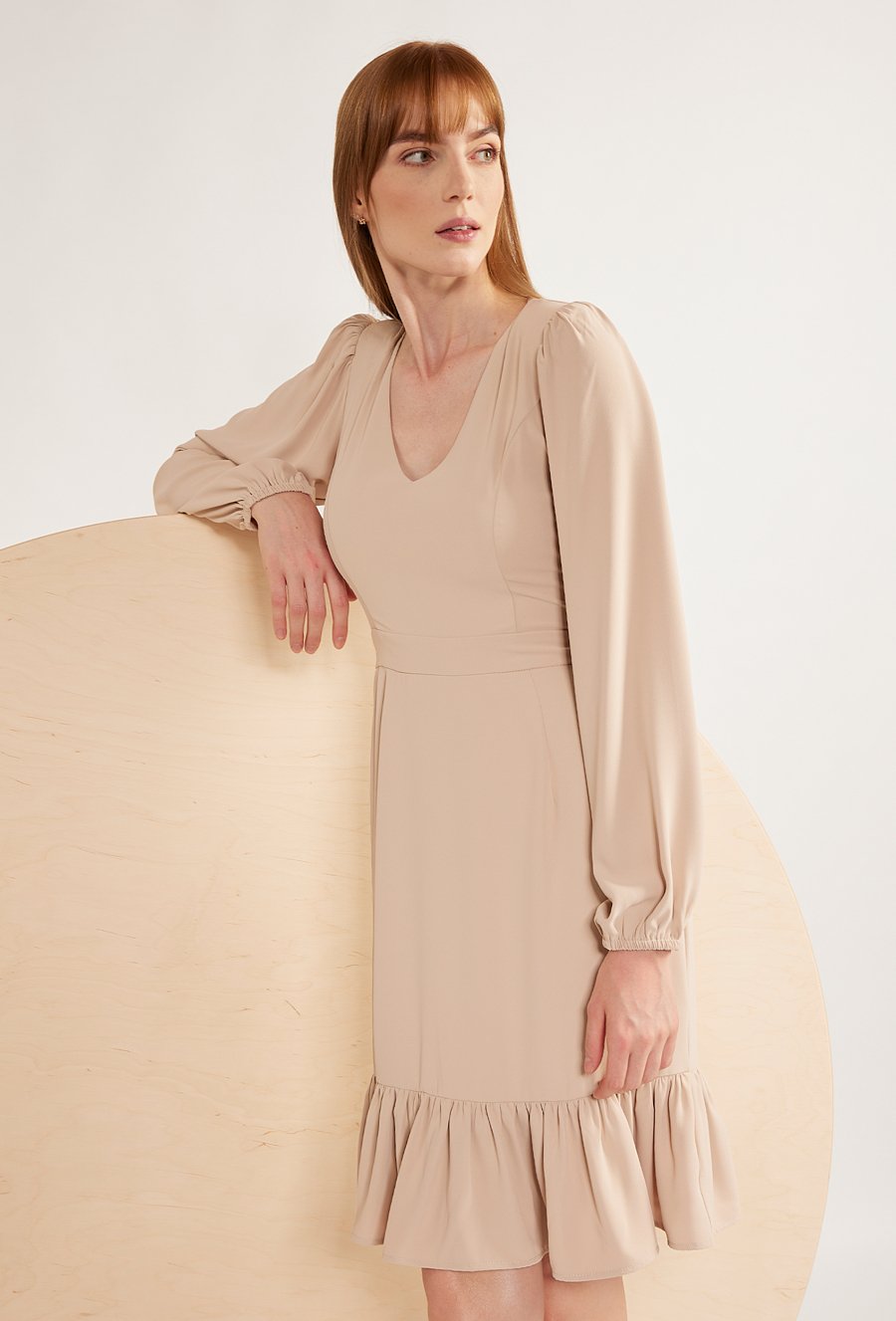 Romantyczna sukienka z falbaną