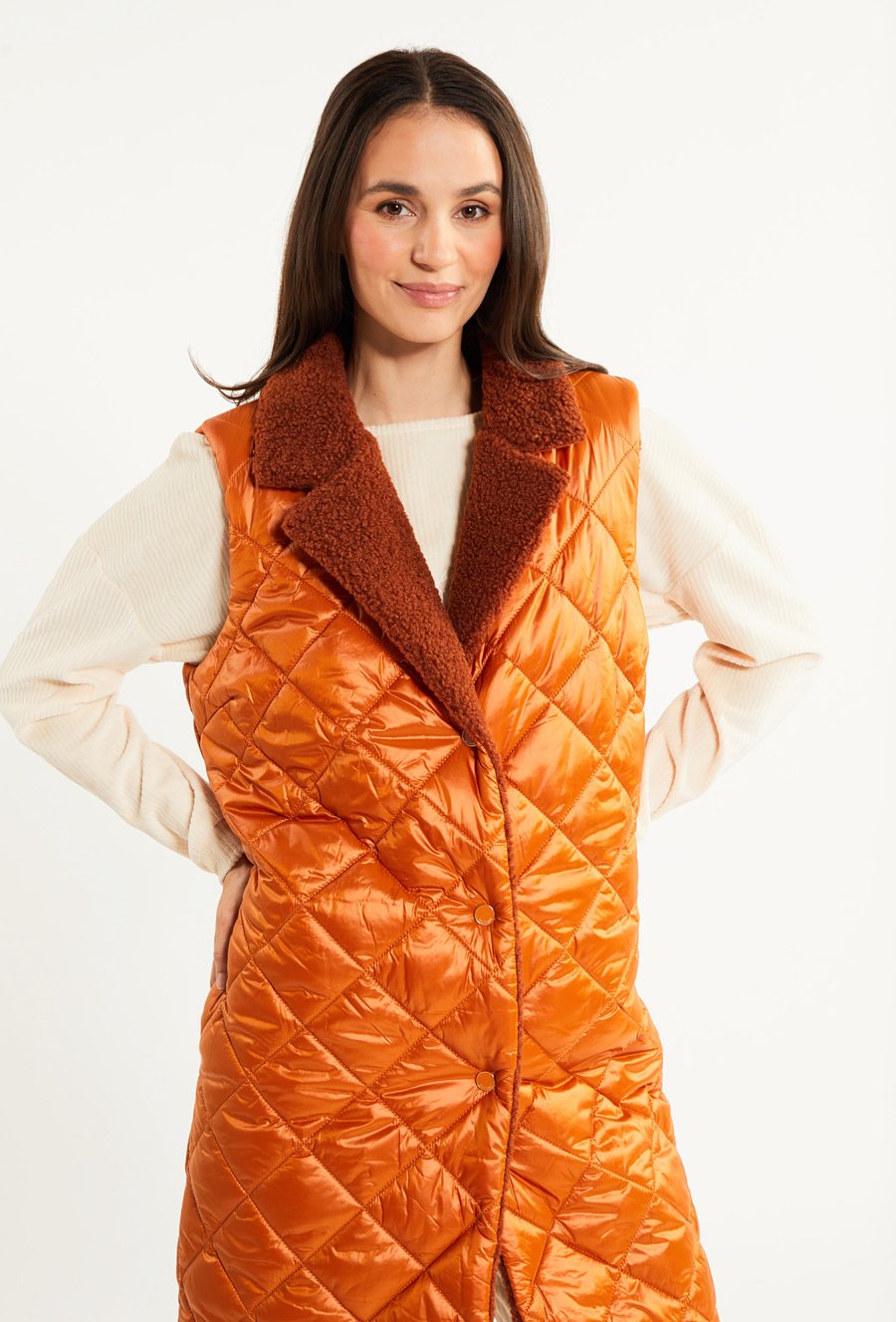 Bezrękawnik z kołnierzem