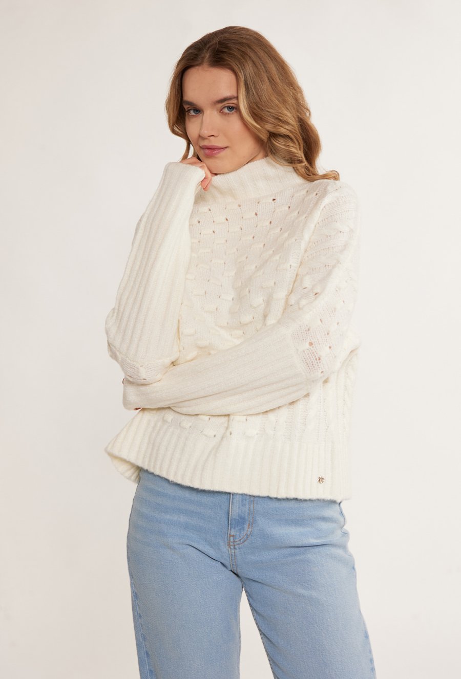 Prążkowany sweter damski