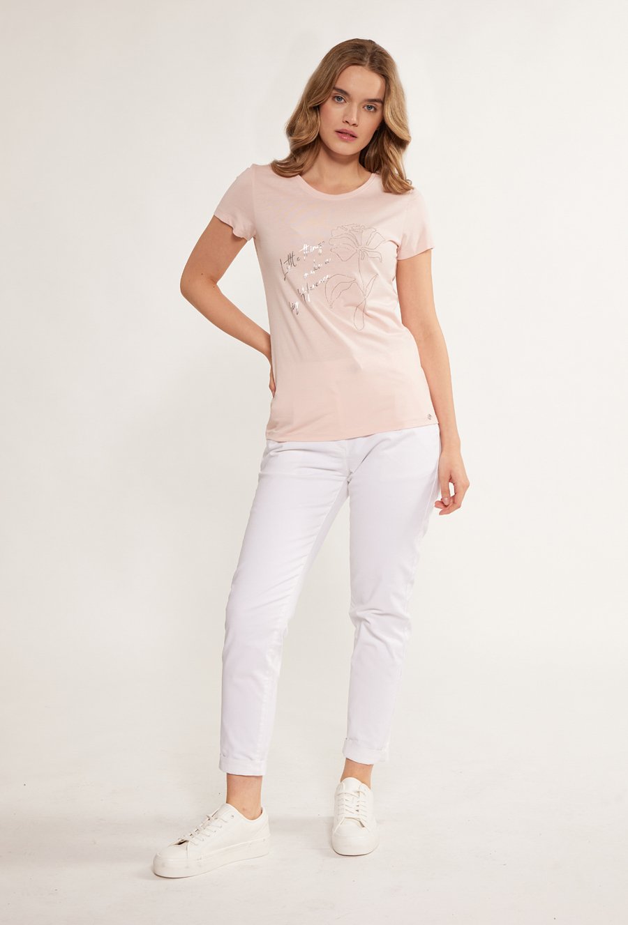 T-shirt damski z ozdobnym nadrukiem