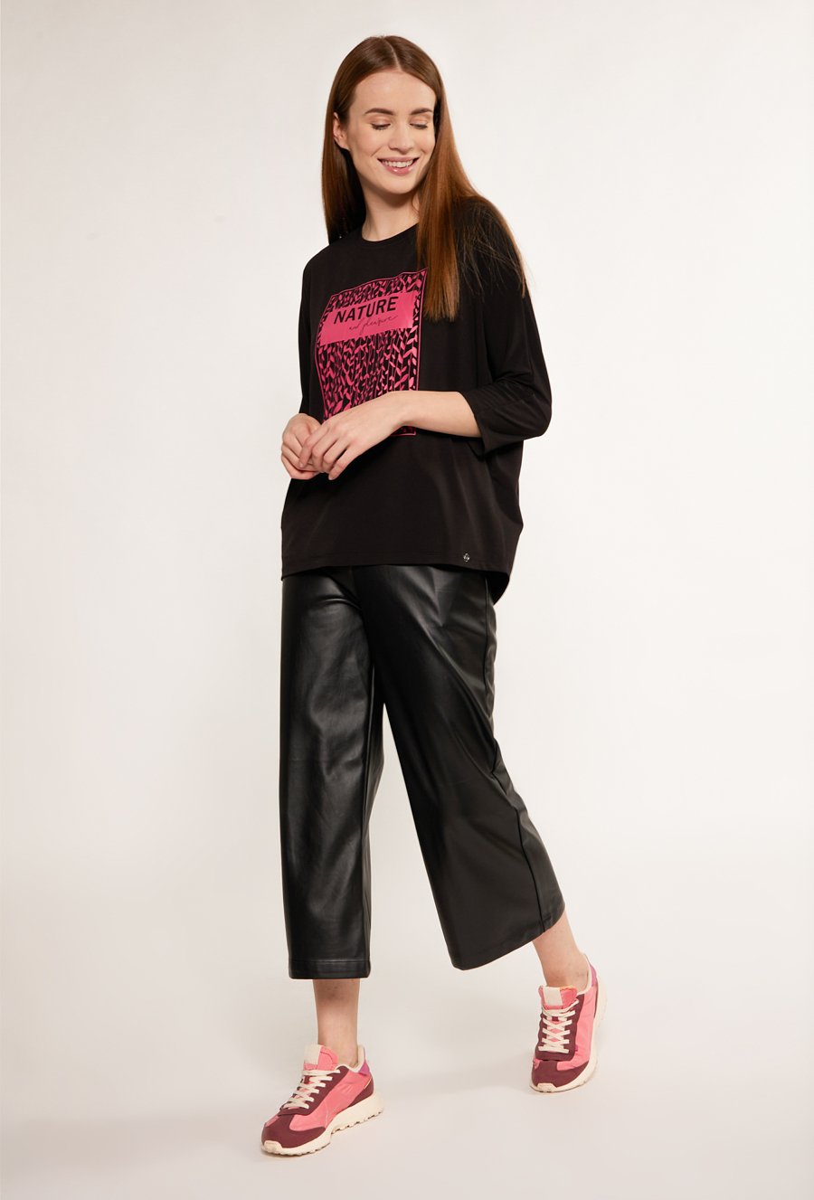 T-shirt damski z wzorem