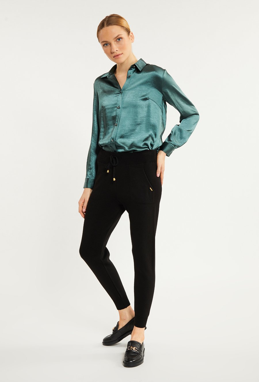 Materiałowe spodnie damskie