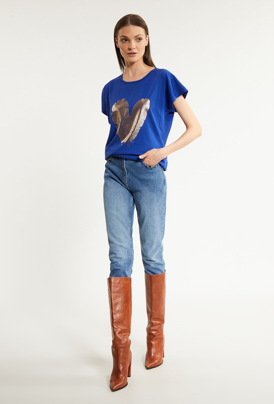 Bawełniany t-shirt damski z ciekawym wzorem