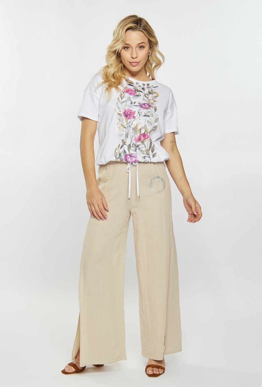 Bawełniany t-shirt z wzorem kwiat&oacute;w