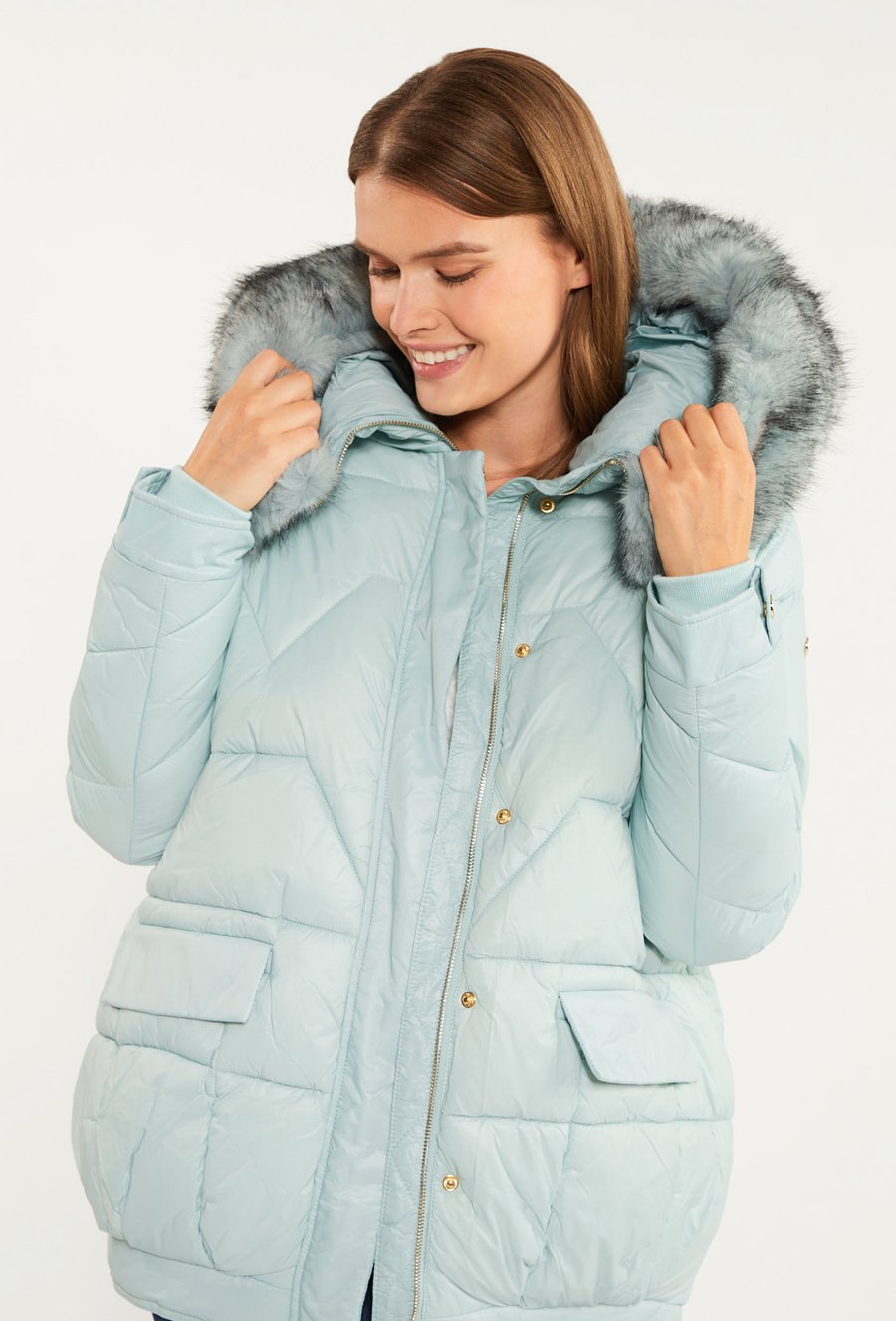 Kr&oacute;tka kurtka z kapturem