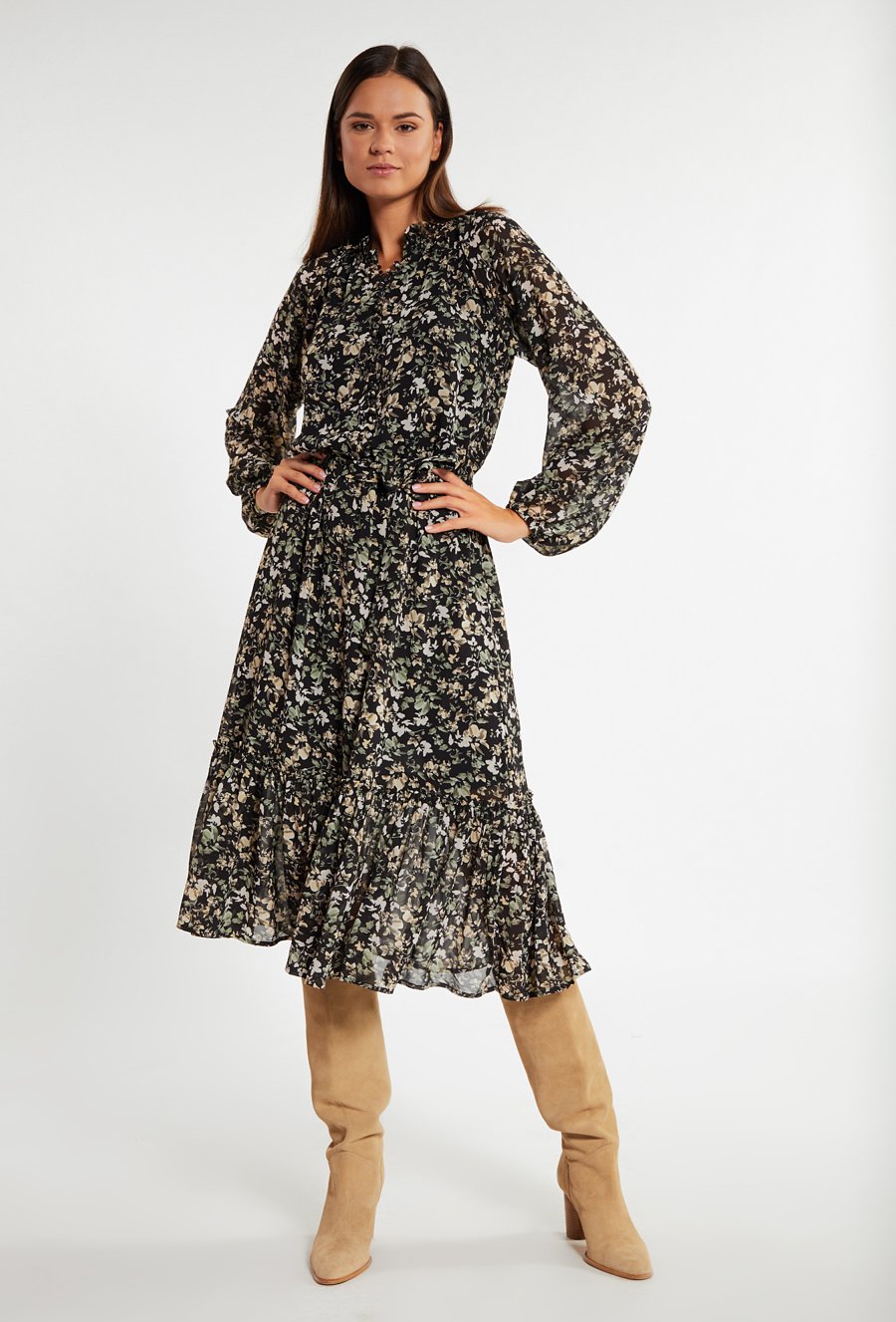 Romantyczna sukienka z falbaną