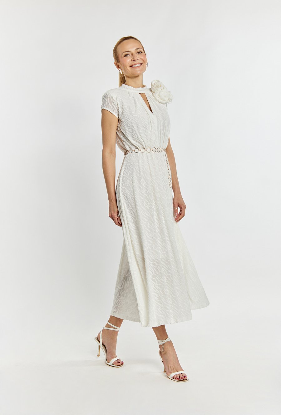 Sukienka Maxi z dekoracyjnym kwiatem 3D