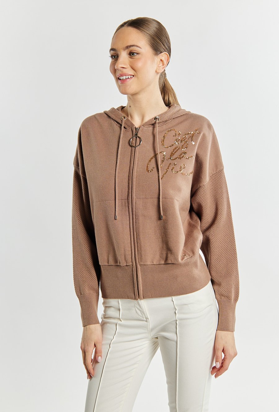 Rozpinany sweter z kapturem