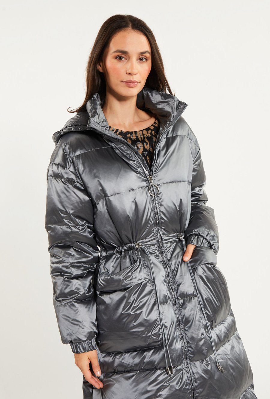 Puchowy długi płaszcz damski