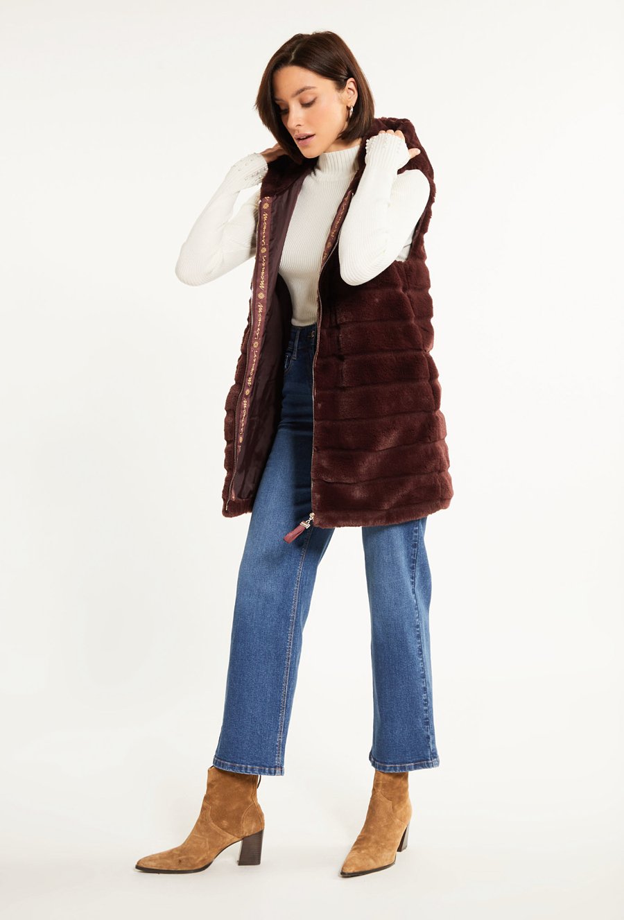 Kamizelka z miękkiego futerka z kapturem