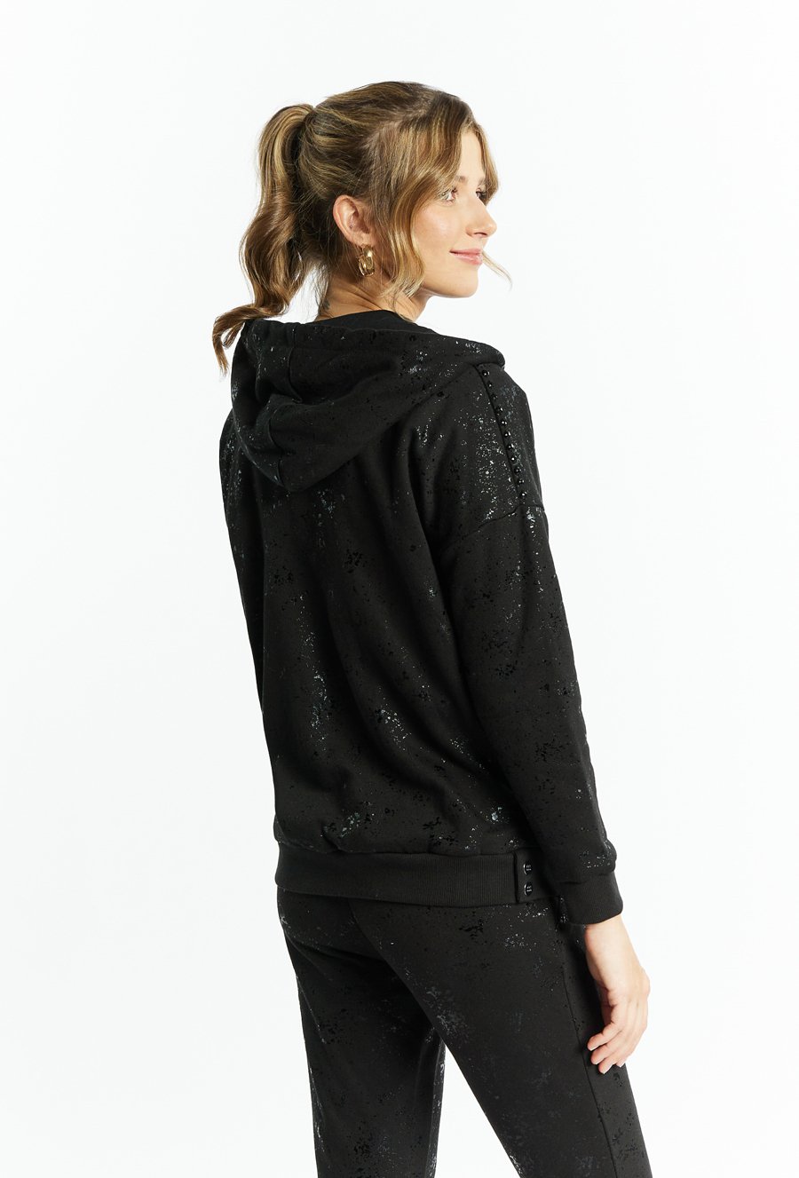 Rozpinana bluza z kapturem