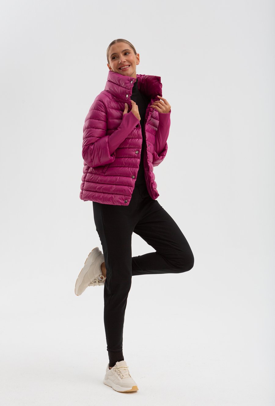 R&oacute;żowa kr&oacute;tka kurtka