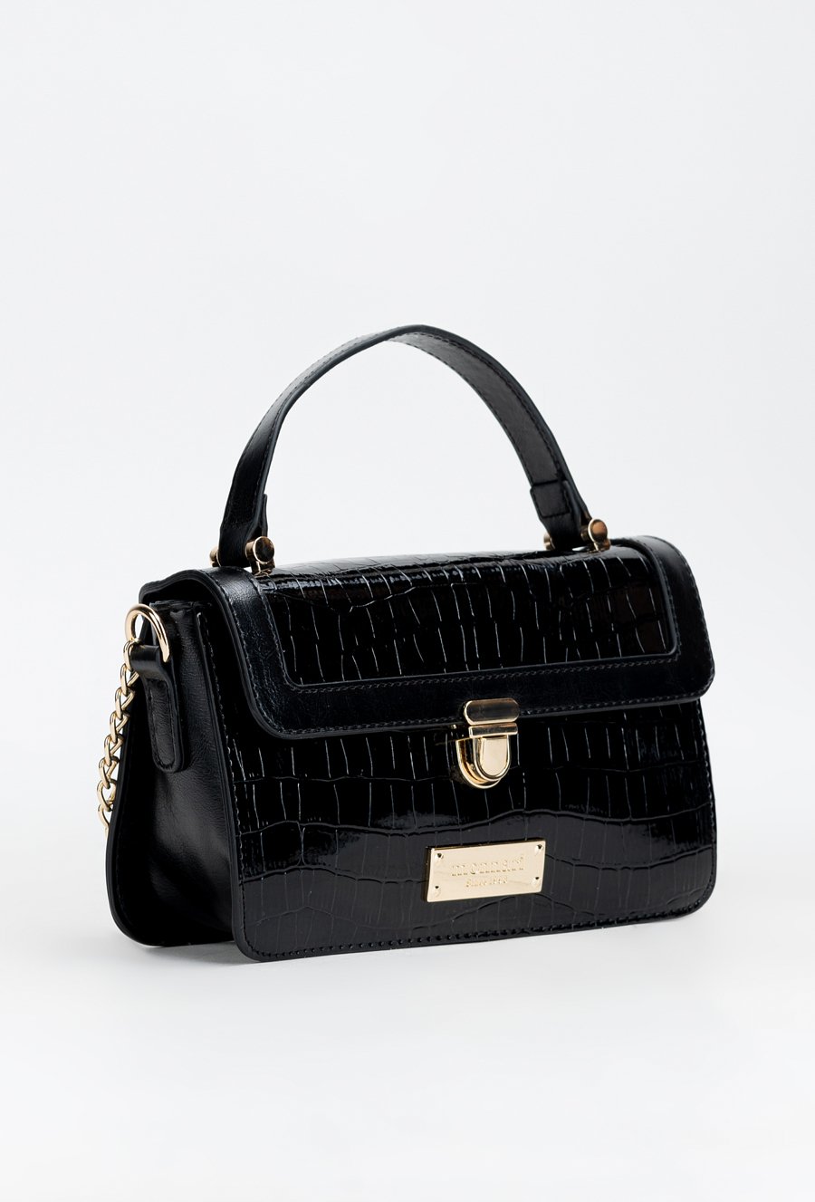 Mały kuferek ze zwierzęcym wzorem